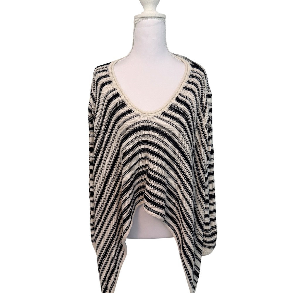 Billabong Asymmetrical Knit Sweater Womens Small Black White Striped V-Neck